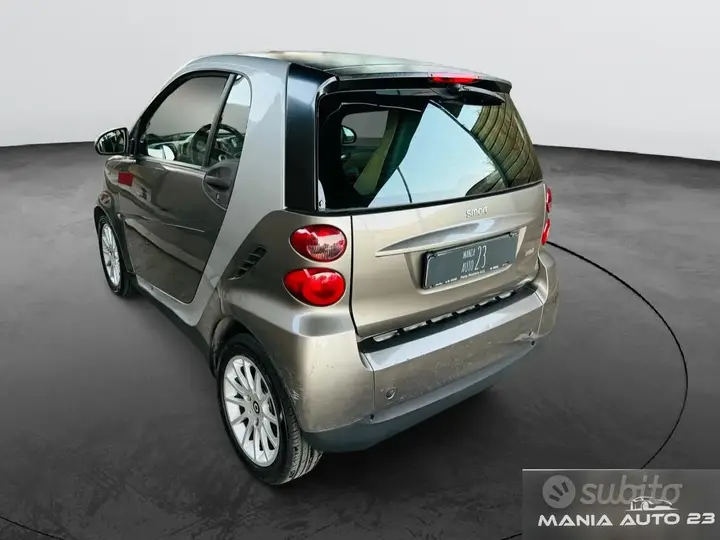 Smart Fortwo 2010 photo 4