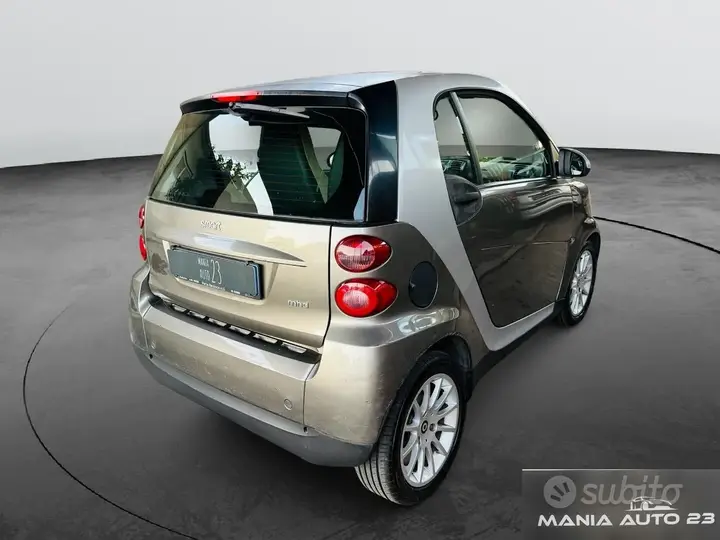 Smart Fortwo 2010 photo 3