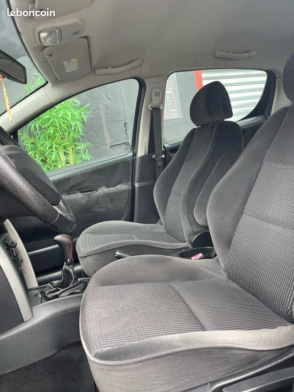 Peugeot 207 2007 photo 4