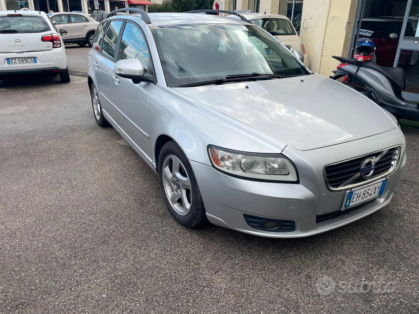 Volvo V50 2011 photo 2