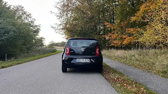 Volkswagen Up 2013 photo 5