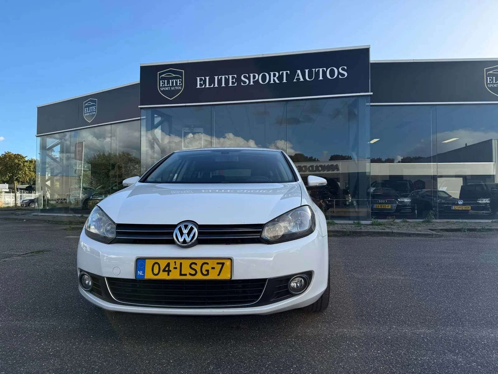 Volkswagen Golf 2010 photo 5