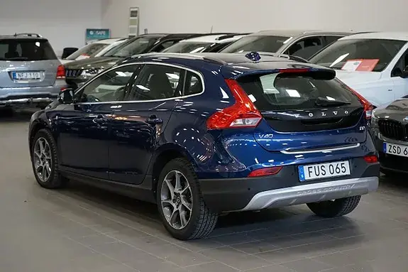 Volvo V40 Cross Country 2016 photo 5