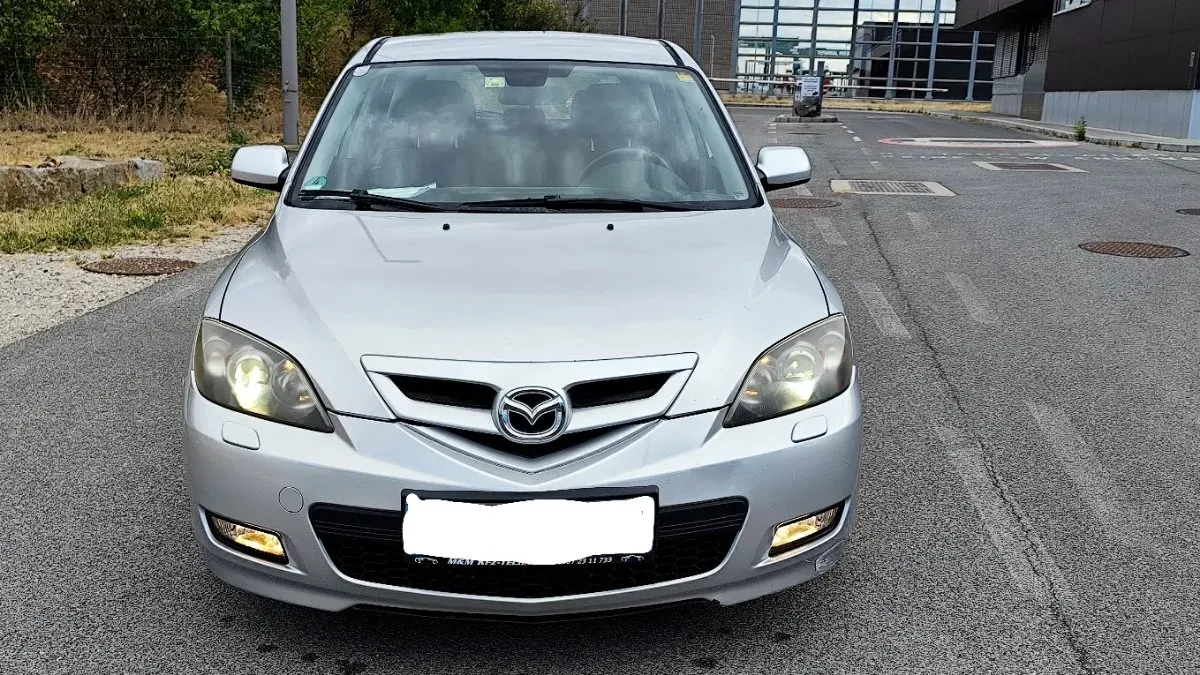 Mazda Mazda3 2009 photo 3