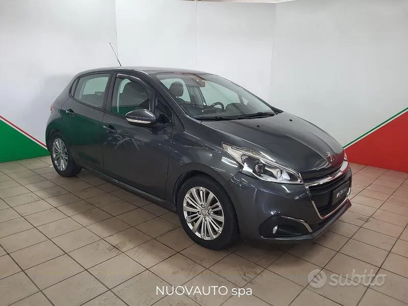 Peugeot 208 2014 photo 2