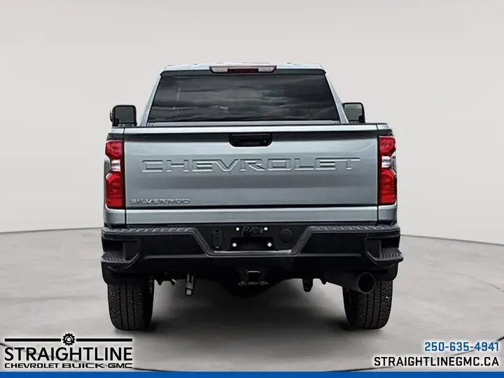 Chevrolet Silverado 3500Hd 2026 photo 3