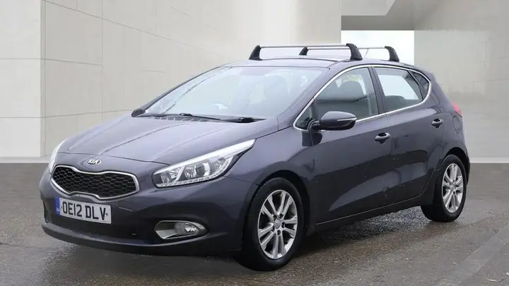 Kia Ceed 2012 photo 2