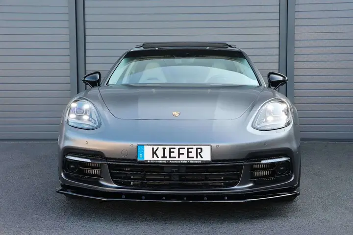 Porsche Panamera 2019 photo 2