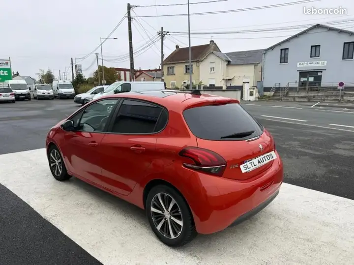Peugeot 208 2017 photo 5