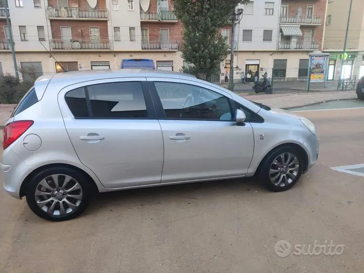 Opel Corsa 2010 photo 2