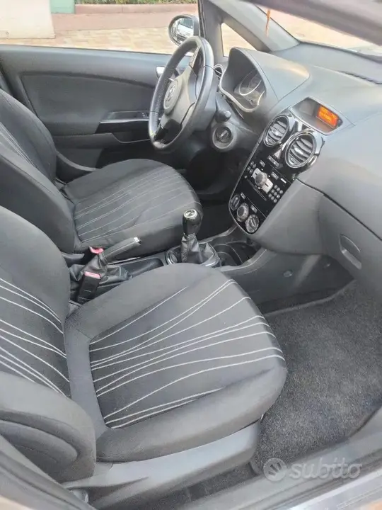 Opel Corsa 2010 photo 5