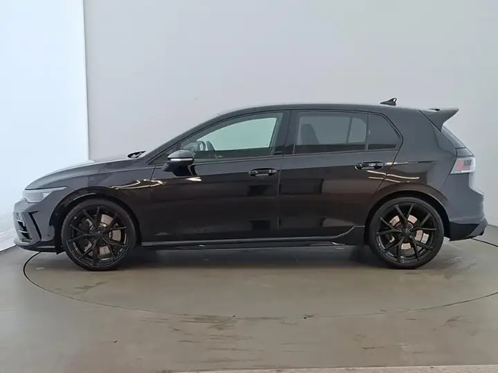 Volkswagen Golf 2025 photo 4