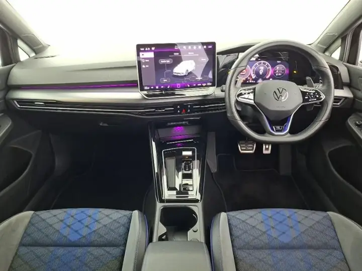 Volkswagen Golf 2025 photo 3