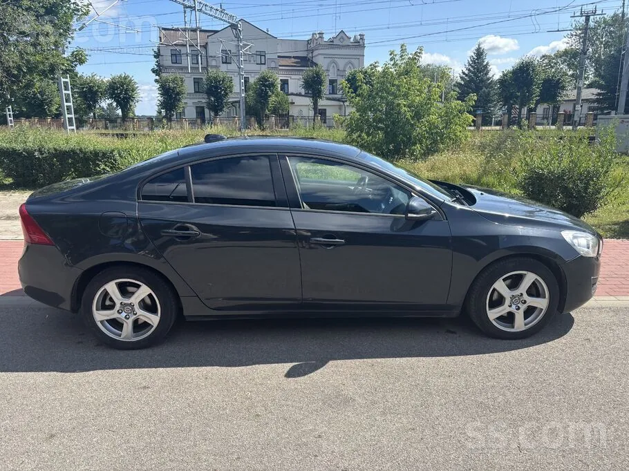 Volvo S60 2011 photo 3