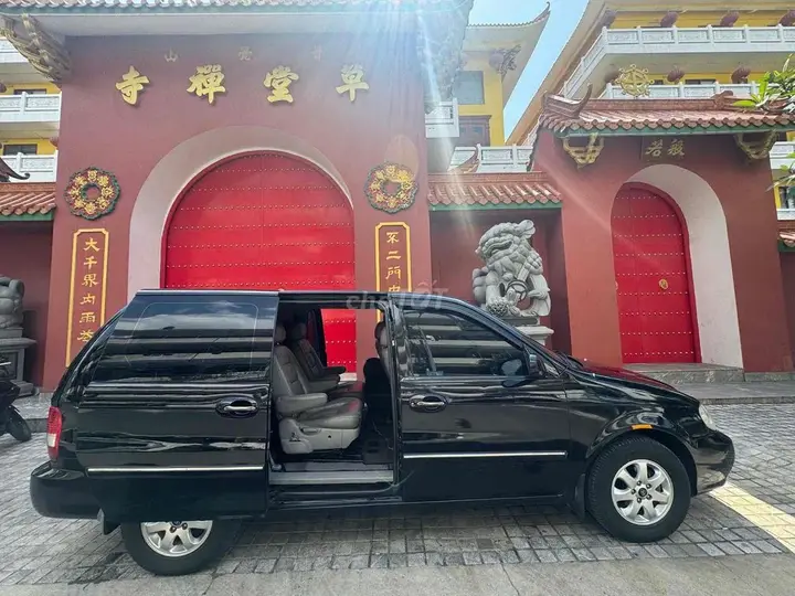 Kia Carnival 2009 photo 3