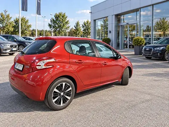 Peugeot 208 2015 photo 5