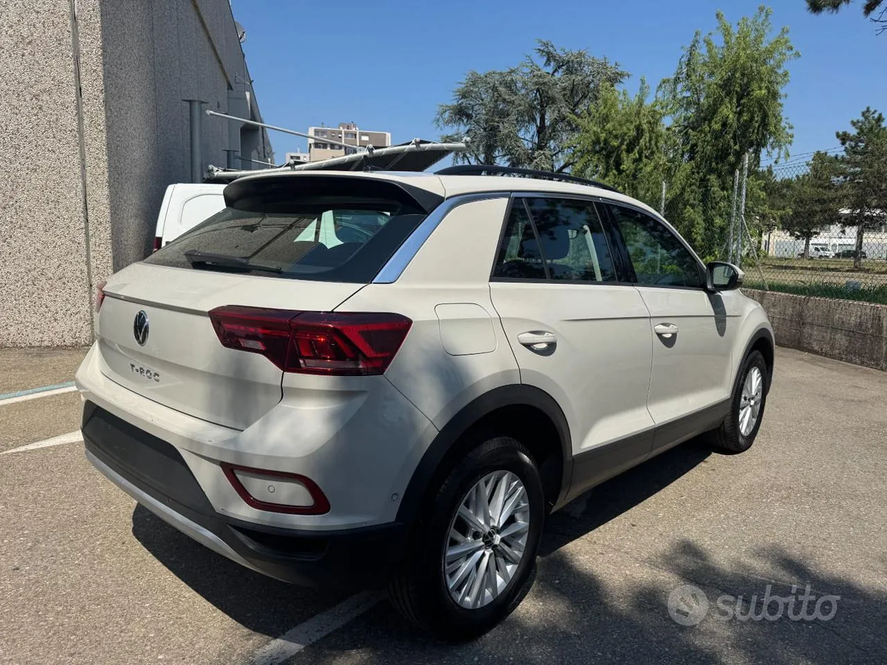 Volkswagen T-Roc 2024 photo 3