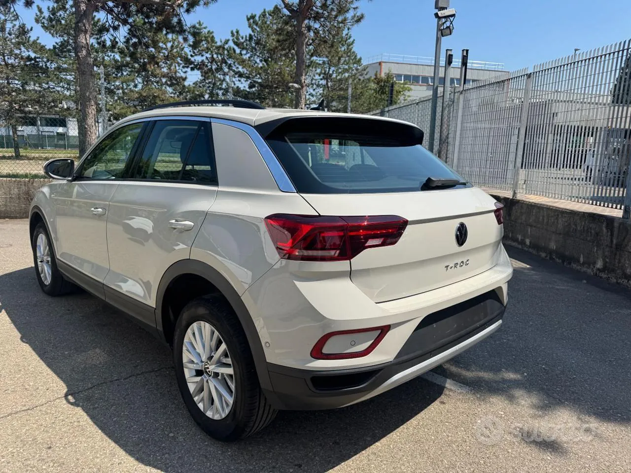 Volkswagen T-Roc 2024 photo 4