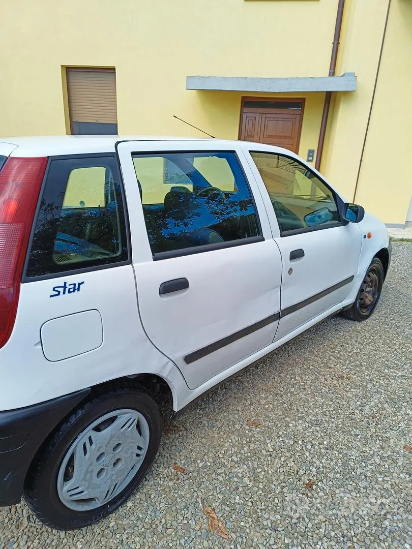 Fiat Punto 1998 photo 2