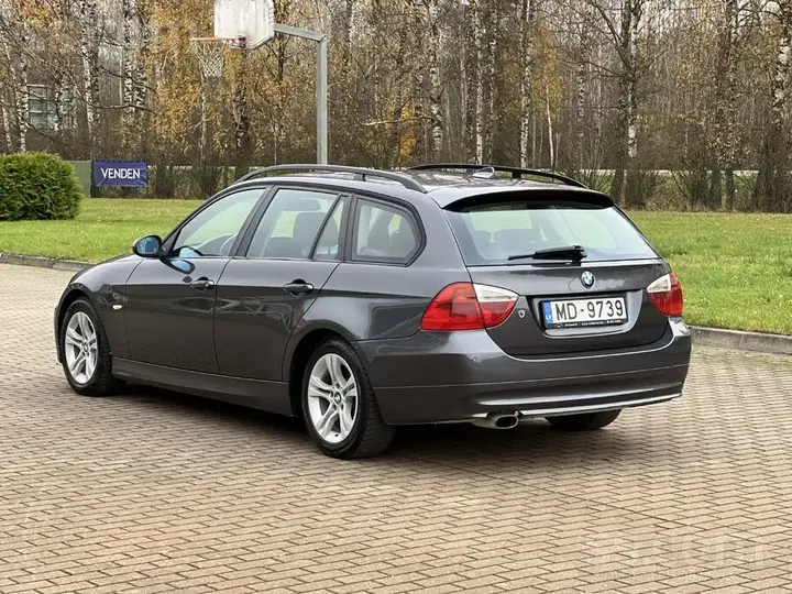 BMW 320 2007 photo 4