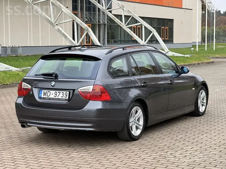 BMW 320 2007 photo 2