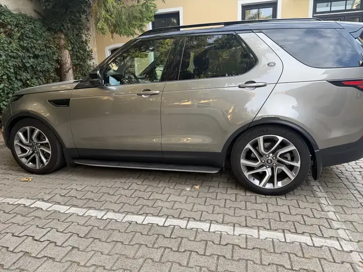 Land Rover Discovery 5 2019 photo 3