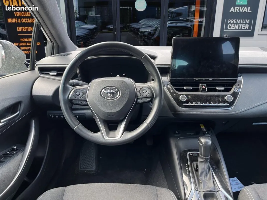 Toyota Corolla 2023 photo 3