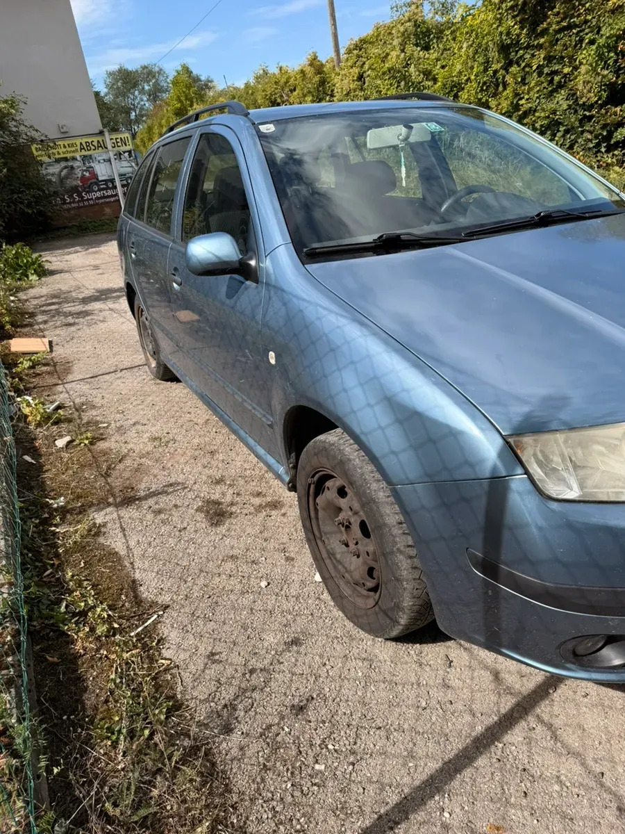 Skoda Fabia 2007 photo 3