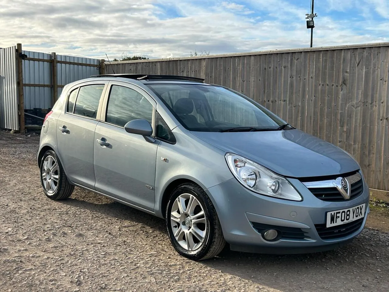 Vauxhall Corsa 2008 photo 3