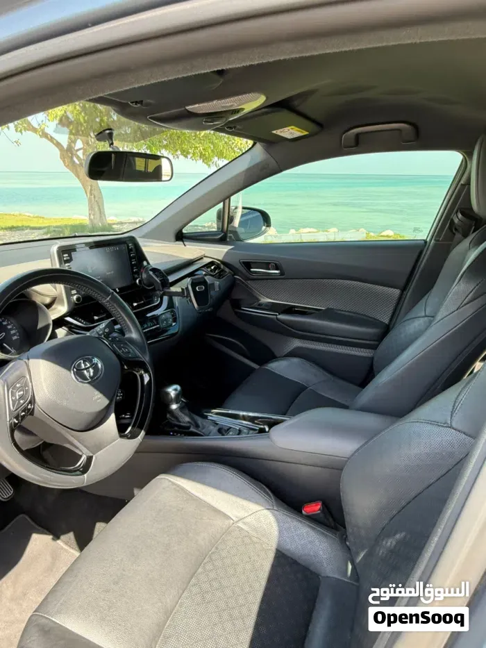 Toyota C-Hr 2021 photo 2