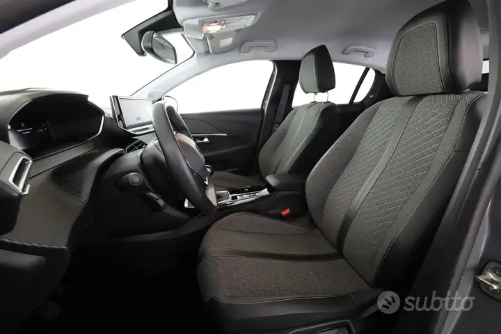 Peugeot 208 2024 photo 2