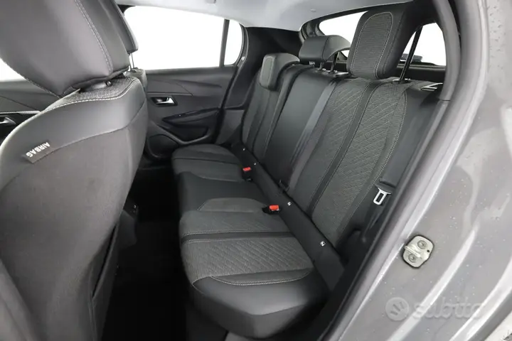 Peugeot 208 2024 photo 3