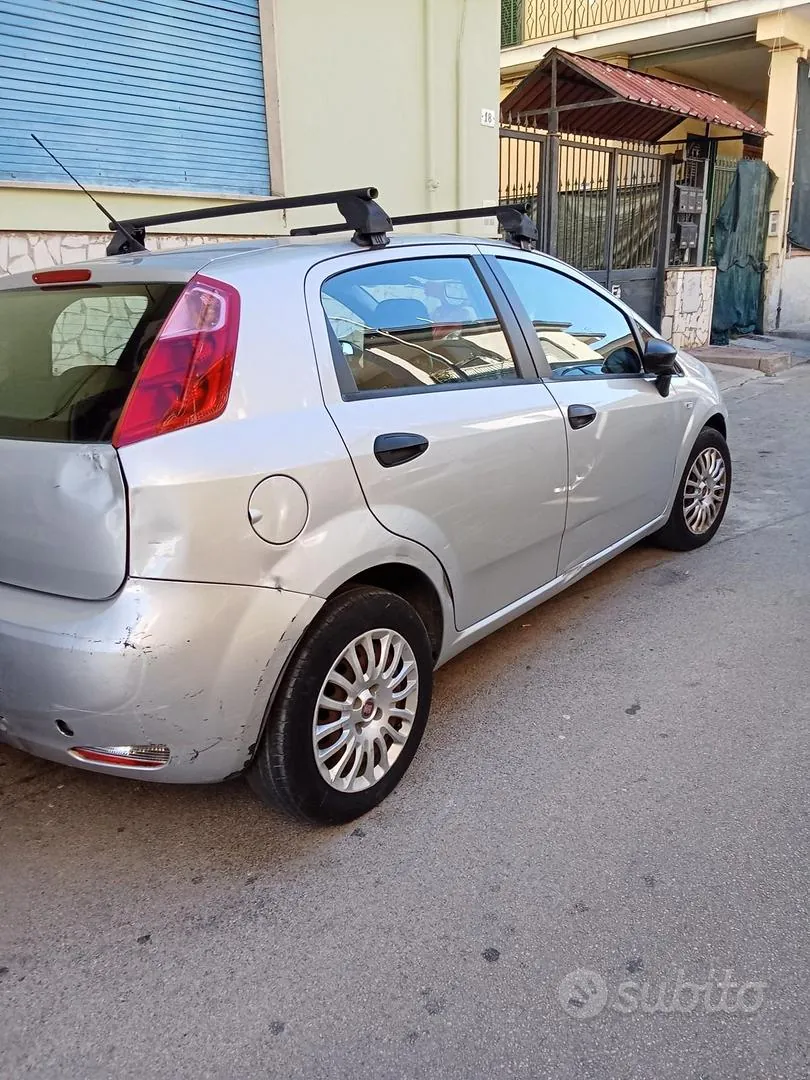 Fiat Punto 2014 photo 2