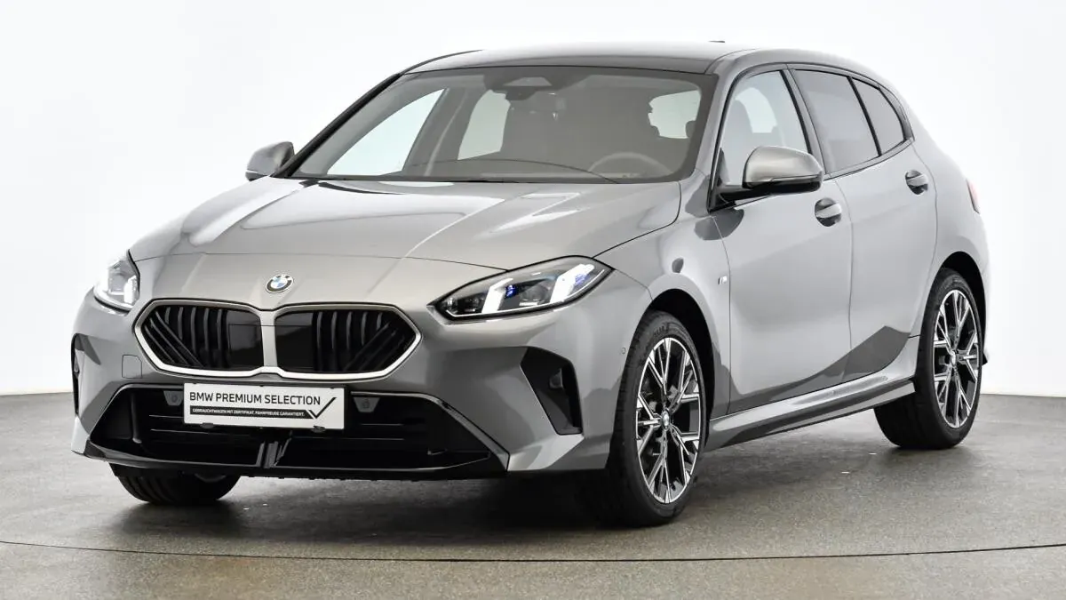 BMW 1 Series 2025 photo 3