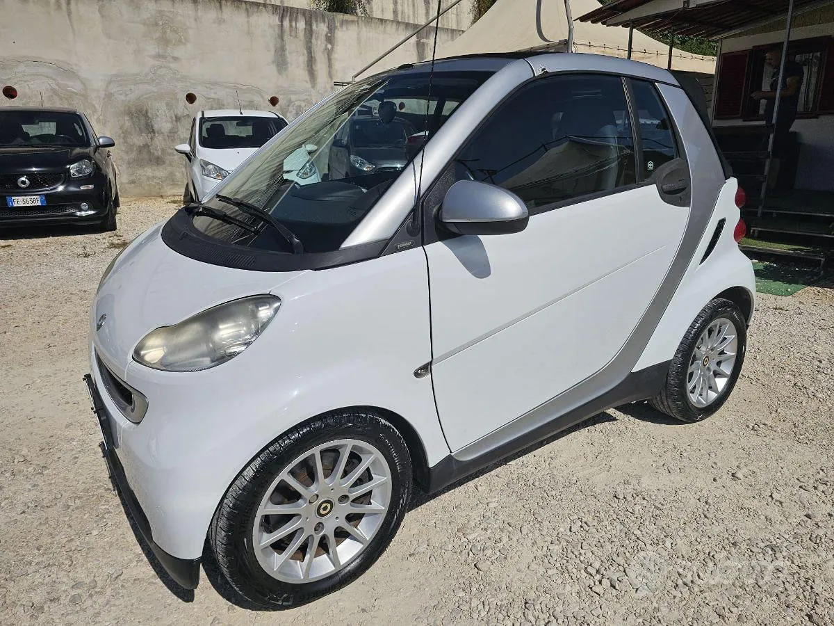 Smart Fortwo 2010 photo 3