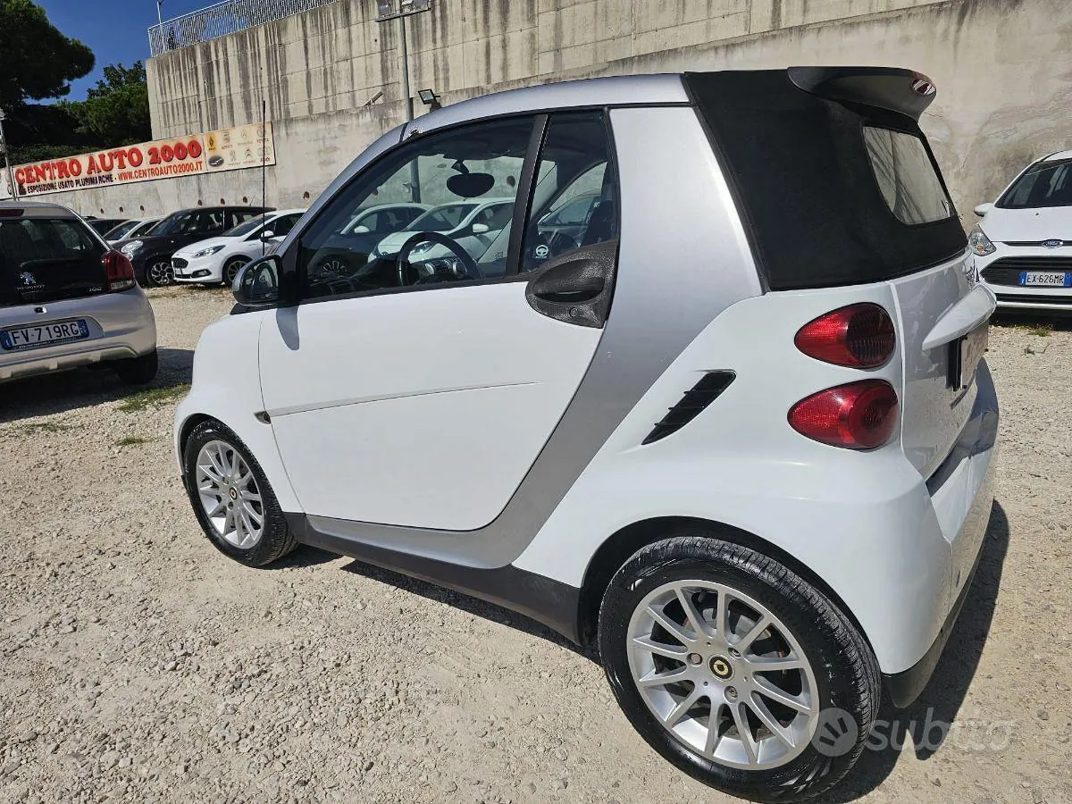 Smart Fortwo 2010 photo 4