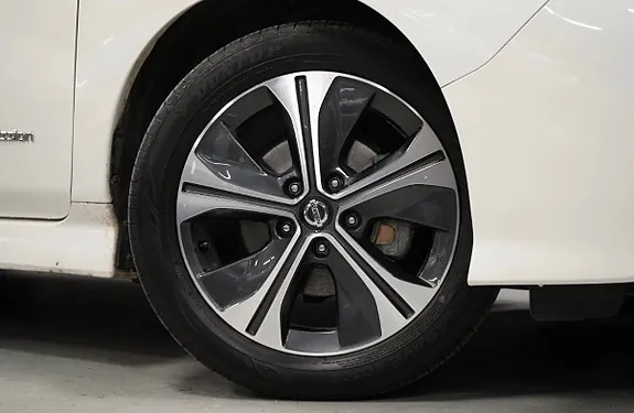 Nissan Leaf 2019 photo 3