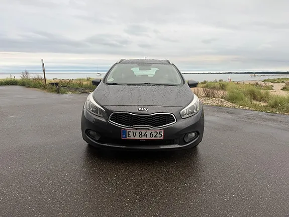 Kia Ceed 2013 photo 2