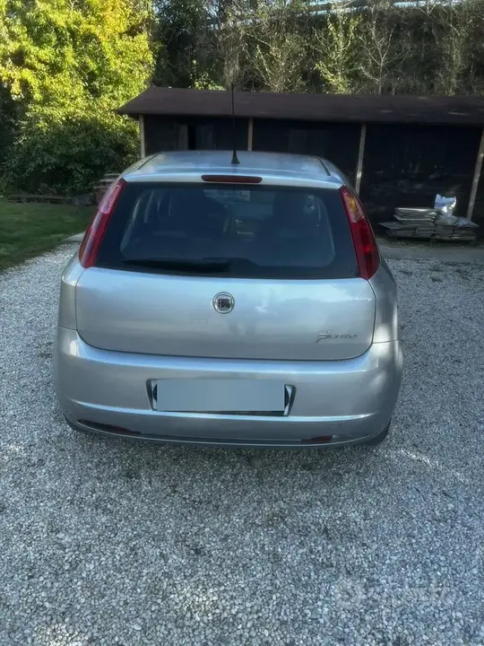 Fiat Grande Punto 2008 photo 3