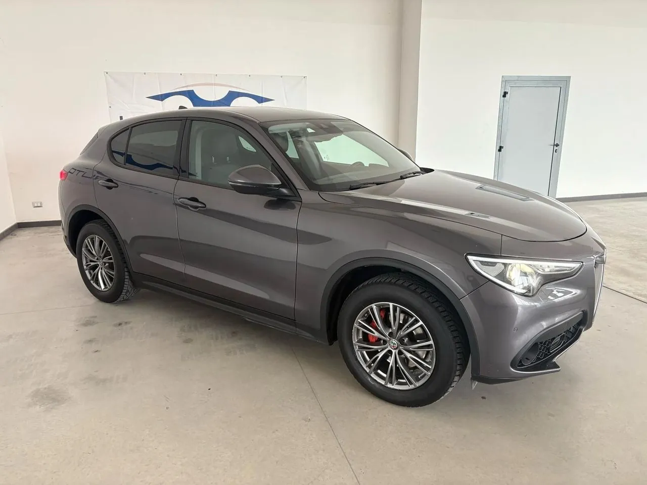 Alfa Romeo Stelvio 2017 photo 3