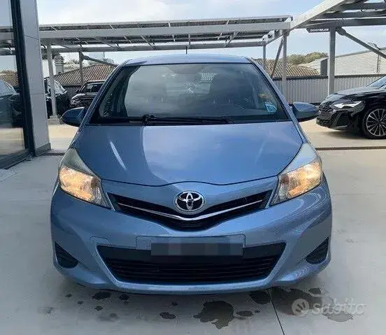 Toyota Yaris 2012 photo 3