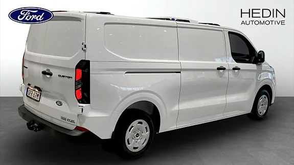 Ford Custom 2026 photo 2