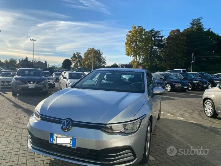 Volkswagen Golf 2023 photo 2