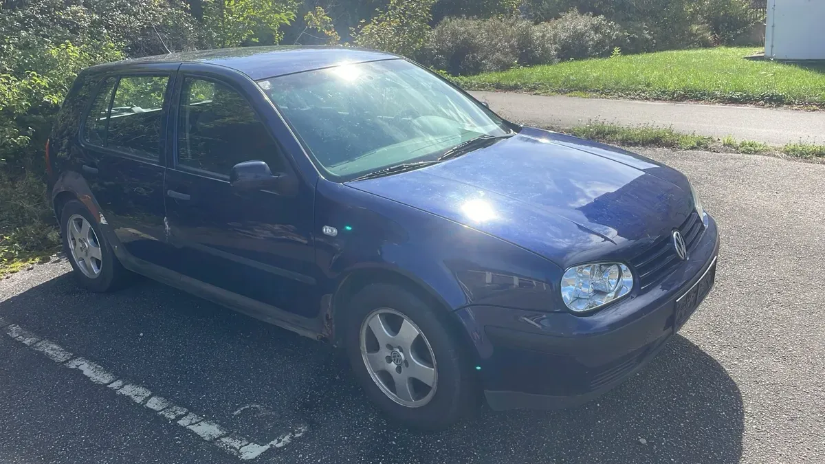 Volkswagen Golf 2002 photo 2
