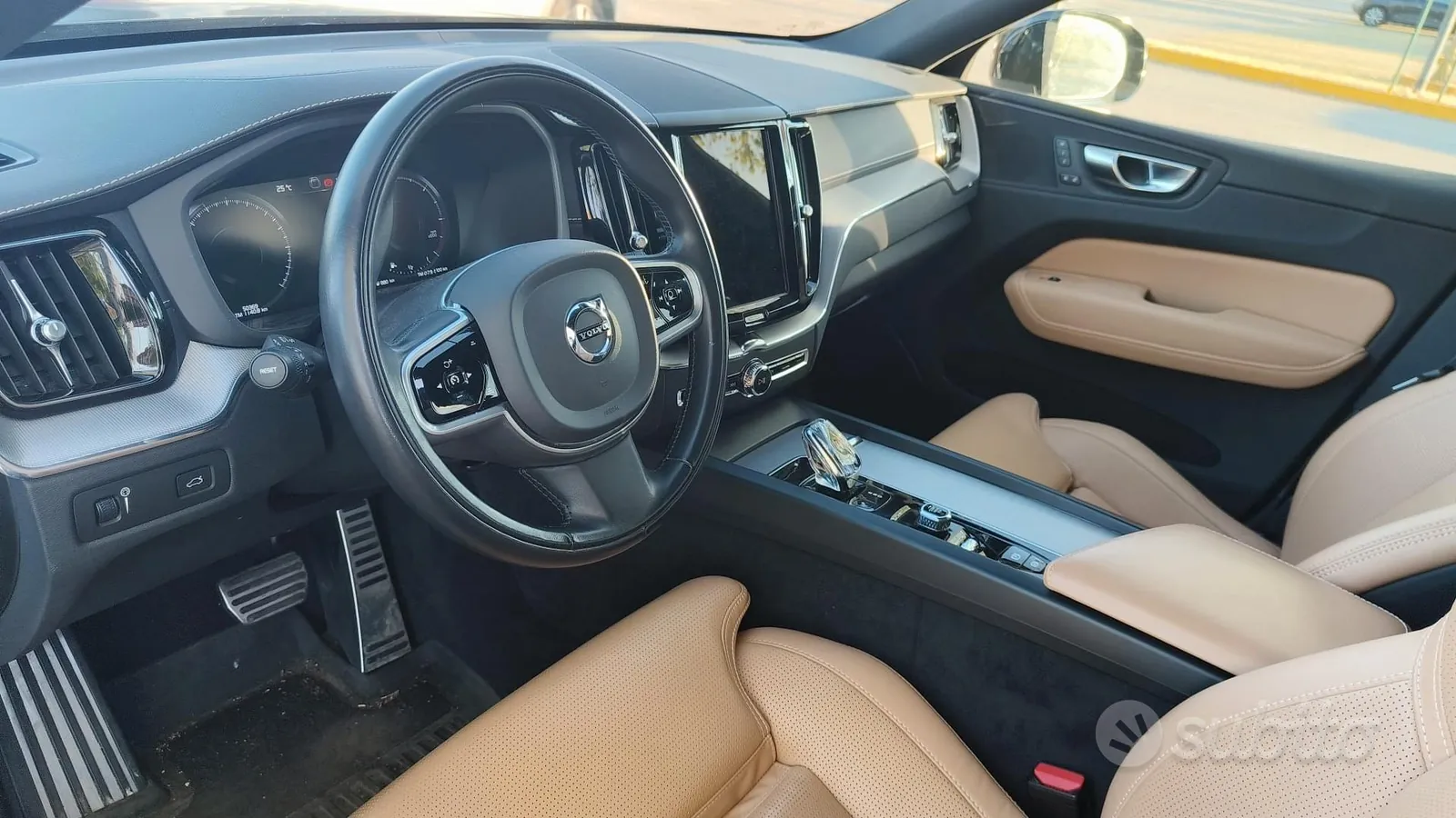 Volvo Xc60 2020 photo 2