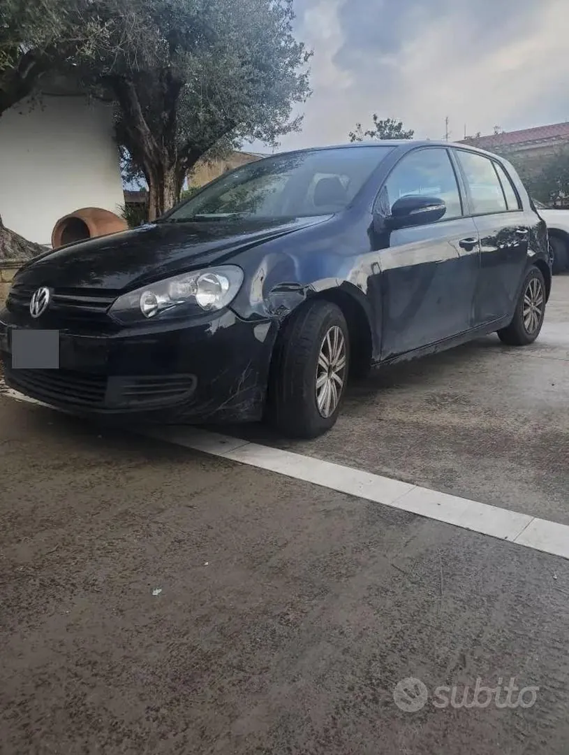 Volkswagen Golf 2012 photo 2