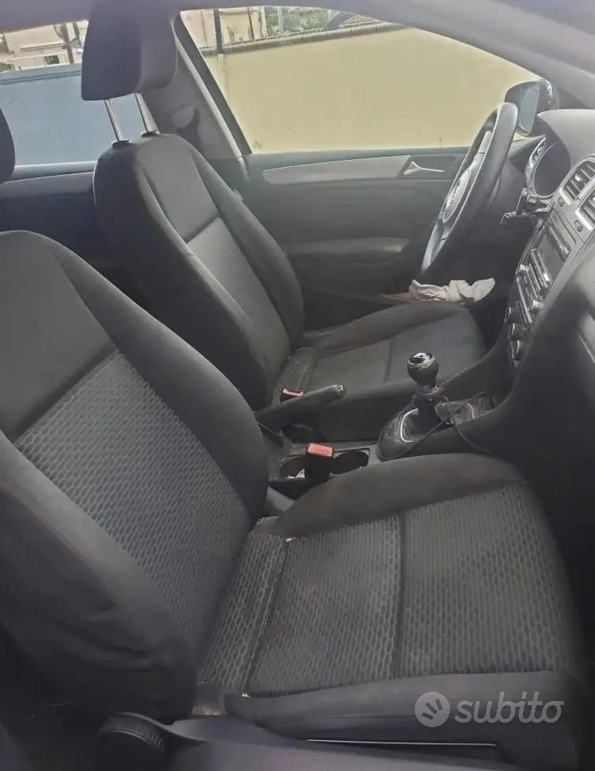 Volkswagen Golf 2012 photo 4