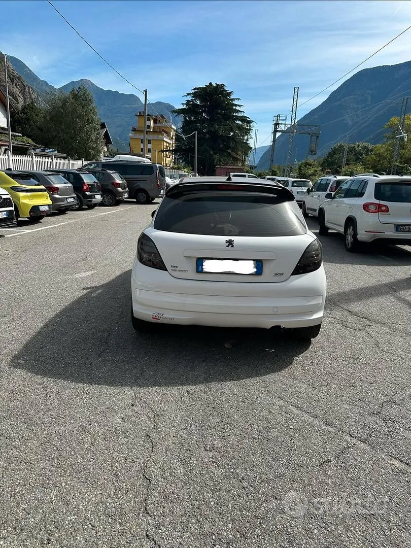 Peugeot 207 2008 photo 3