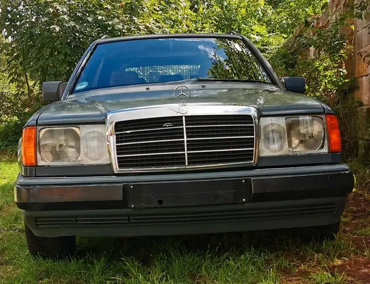 Mercedes-Benz W124
