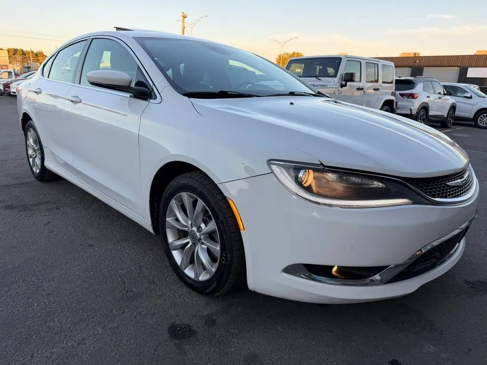 Chrysler 200